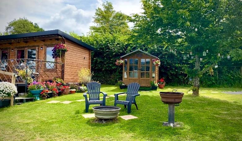 Cherry Tree Glamping Lodge Wellington  Exteriör bild